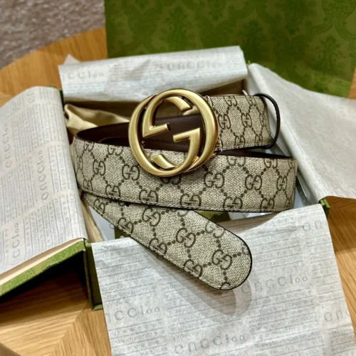 Gucci Men's Interlocking G GG Supreme Canvas Belt