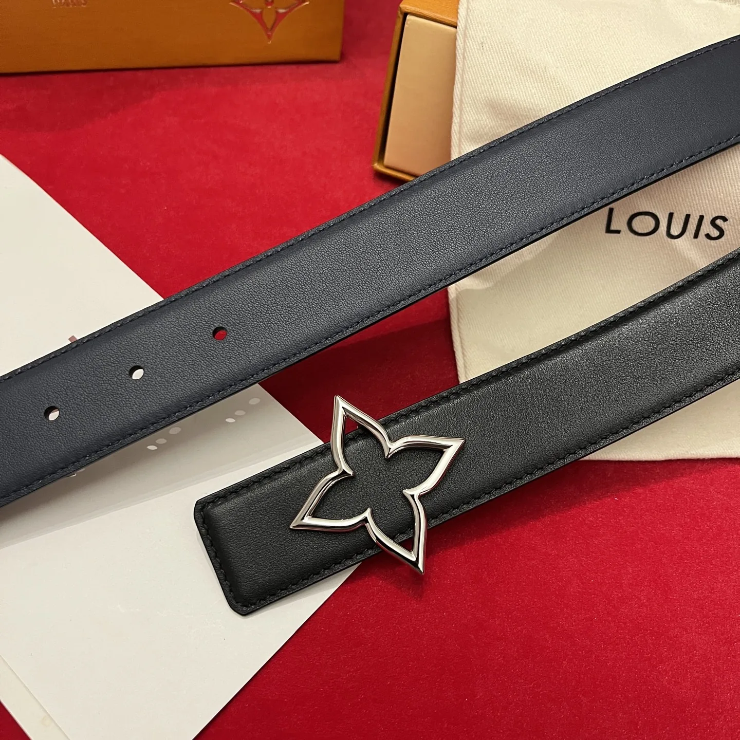 Louis Vuitton Men's Logo Buckle Reversible Calfskin Belt 35mm