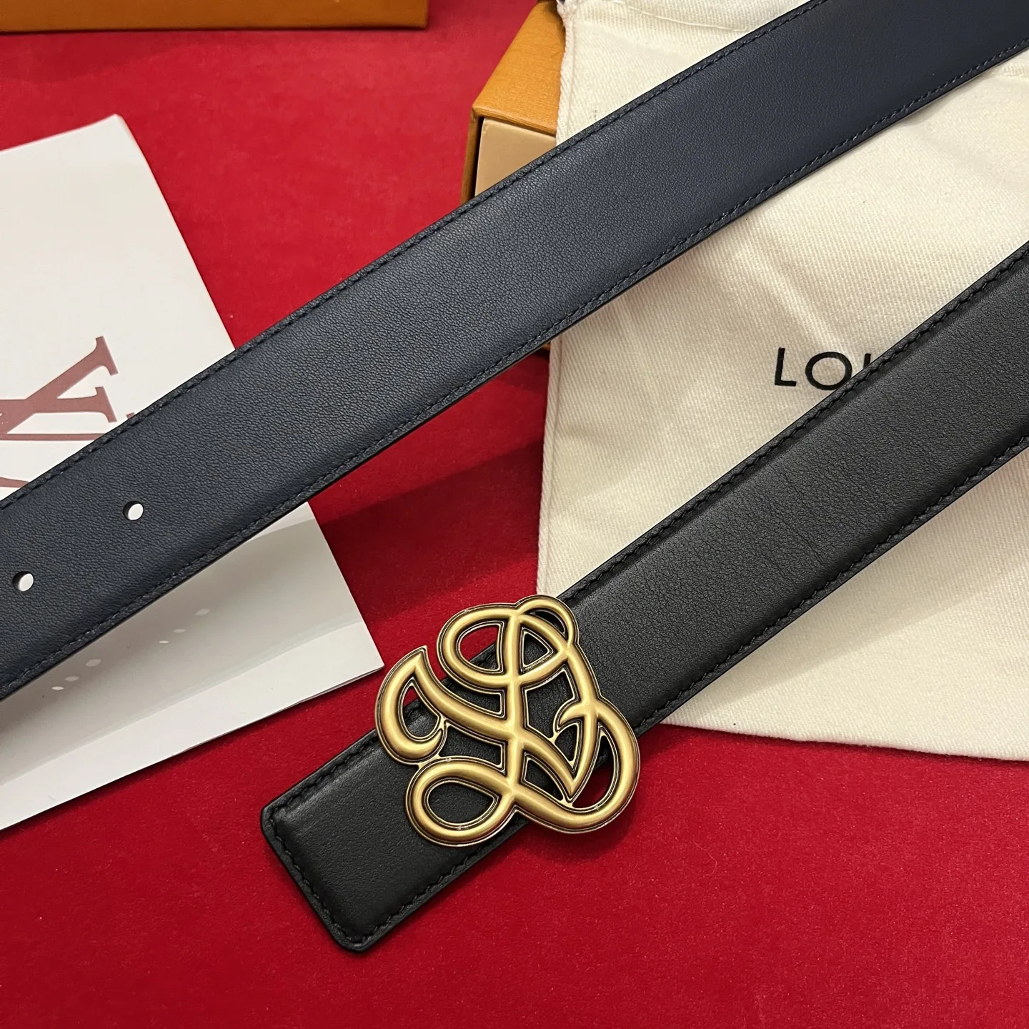 Louis Vuitton Men's Logo Buckle Reversible Calfskin Belt 35mm