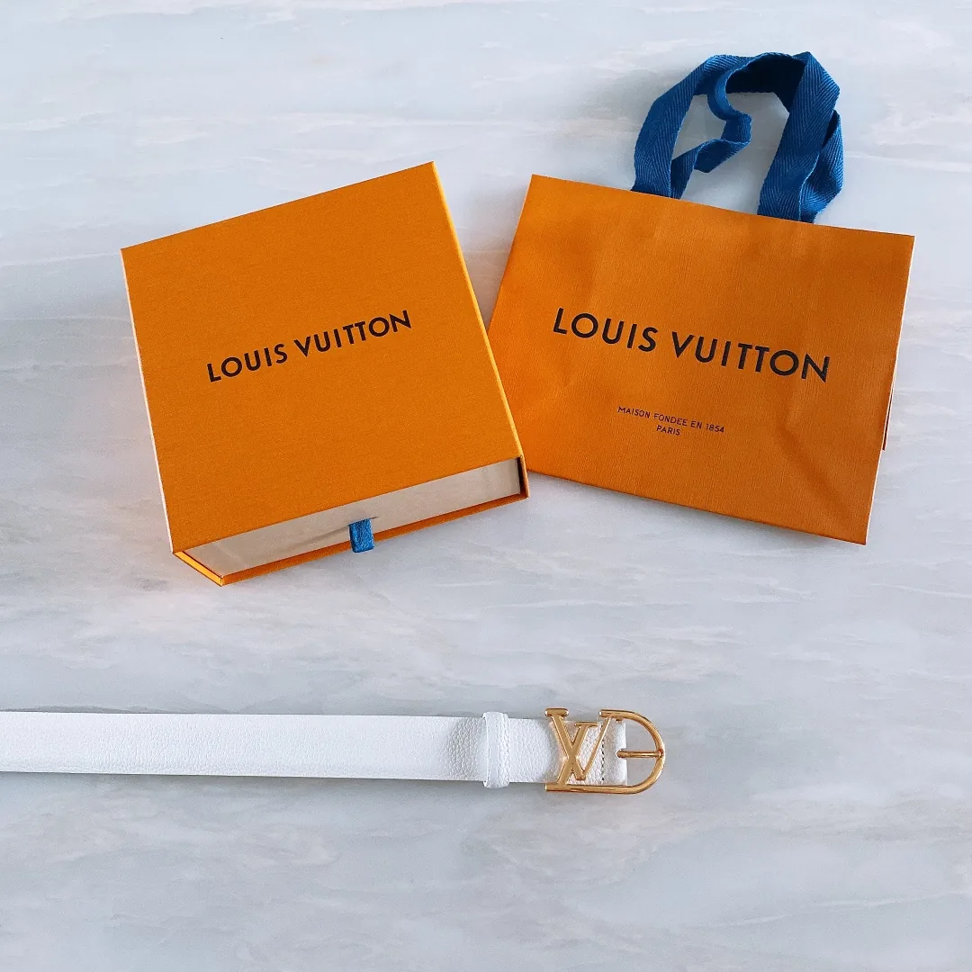 Louis Vuitton Grained Leather Belt