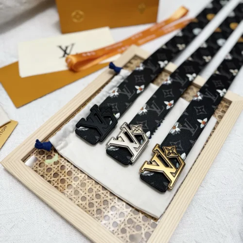 Louis Vuitton Men's Belt 40mm