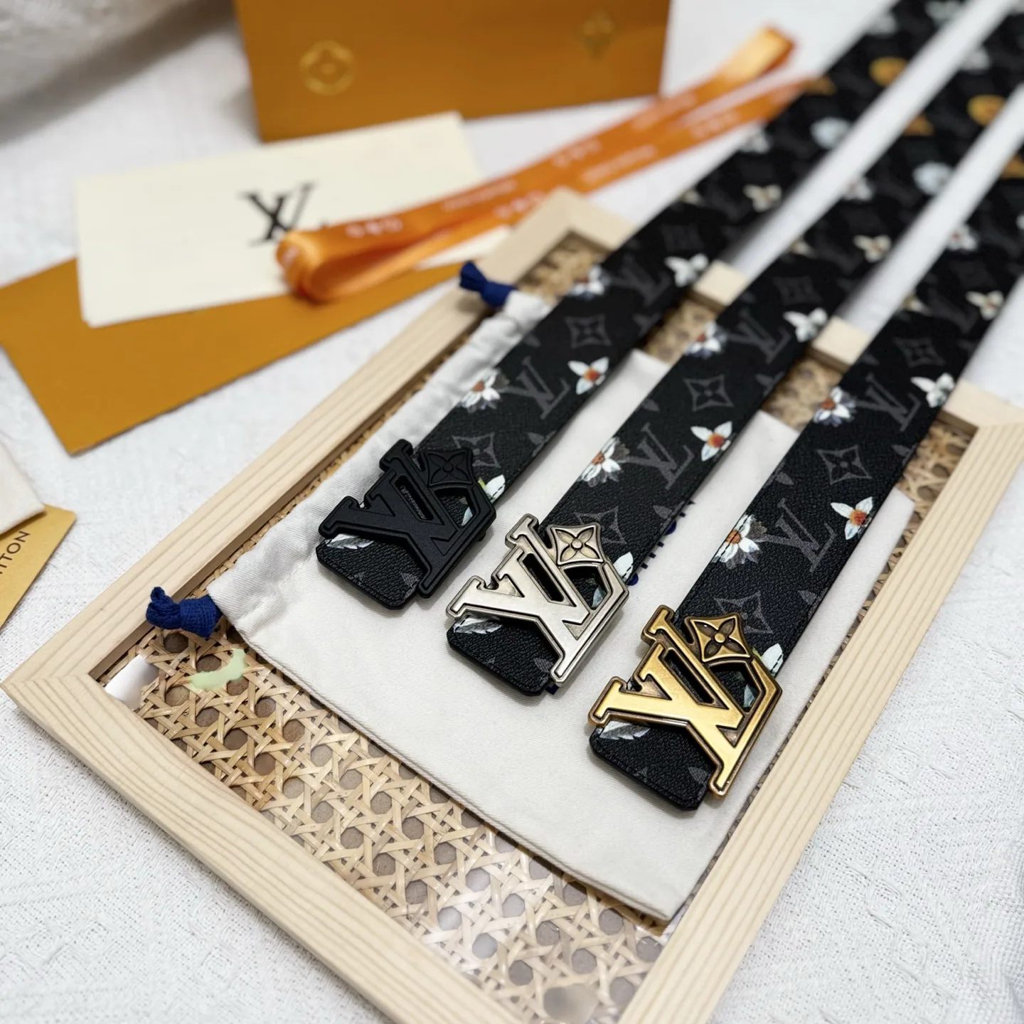 Louis Vuitton Men's Belt 40mm