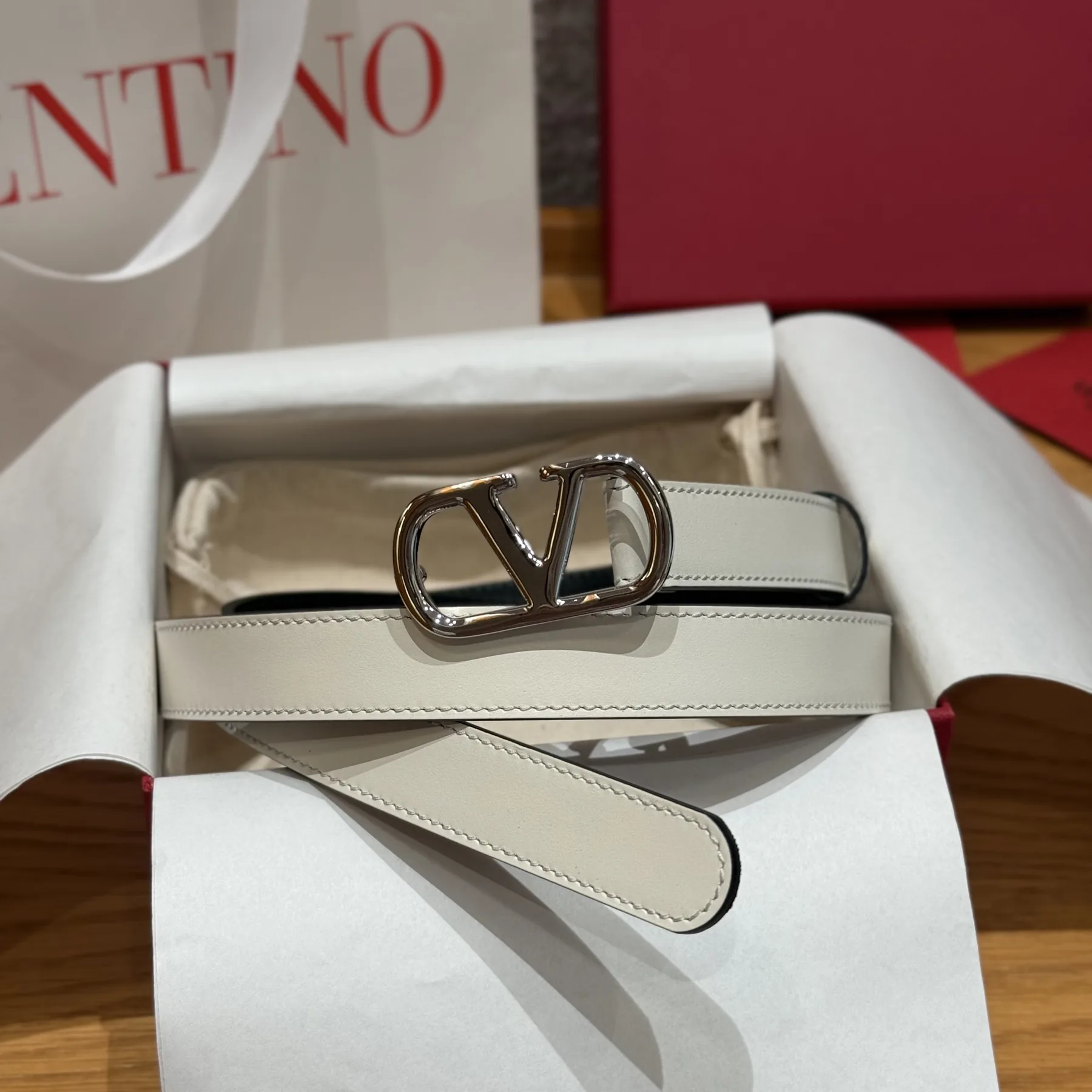 Valentino VLOGO Signature Calfskin Belt 20mm