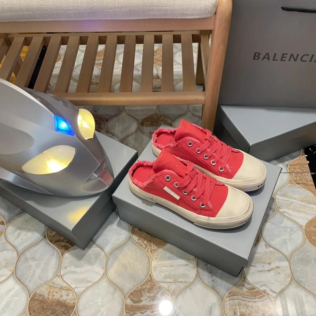 SHBAL0002-01 Balenciaga Canvas Canvas Sneakers