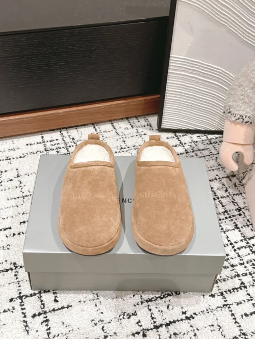 Balenciaga Slides