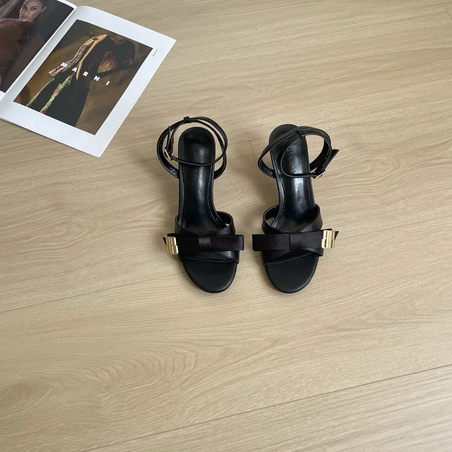SHBAL0144-01 Balenciaga Bow-Detail Shoes
