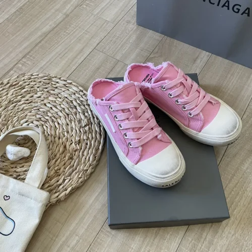Balenciaga Canvas Canvas Sneakers