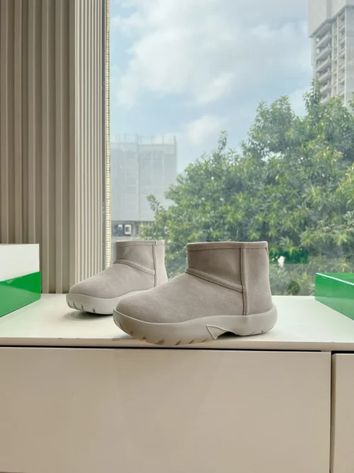 Bottega Veneta Suede Snow Boots
