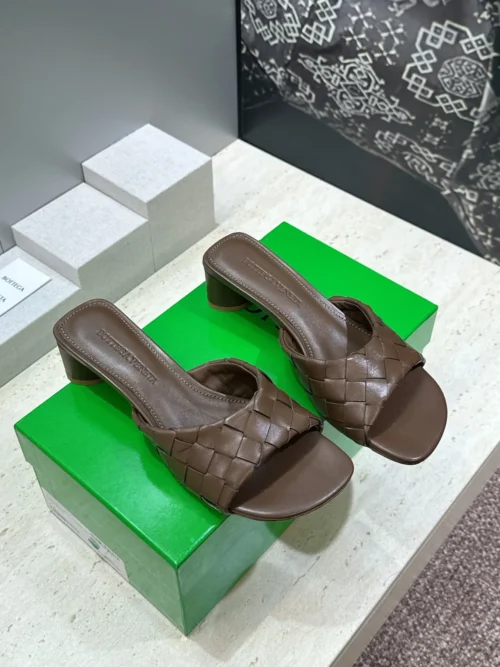 Bottega Veneta Leather Square-Toe Slides