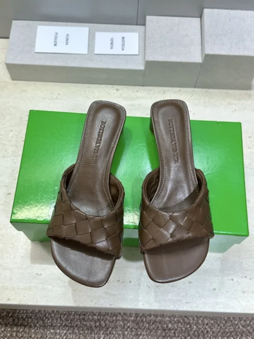 Bottega Veneta Leather Square-Toe Slides