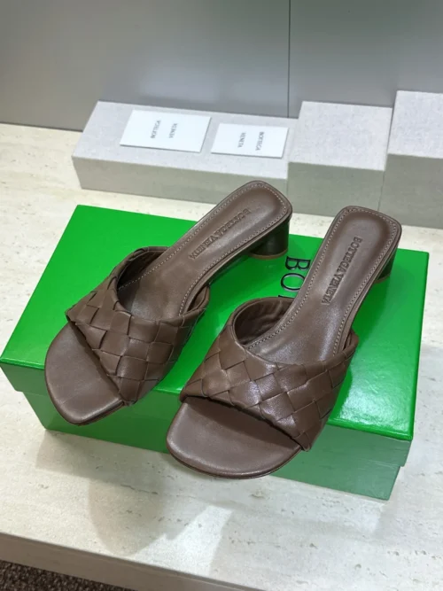 Bottega Veneta Leather Square-Toe Slides