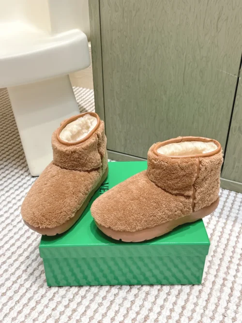 Bottega Veneta Suede Snow Boots