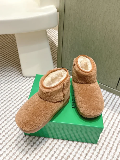 Bottega Veneta Suede Snow Boots