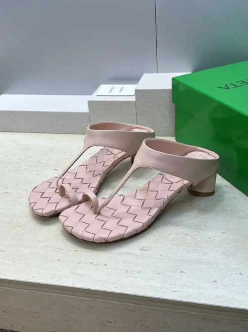Bottega Veneta Leather Square-Toe Slides