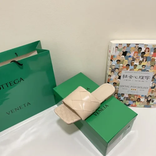 Bottega Veneta Slides