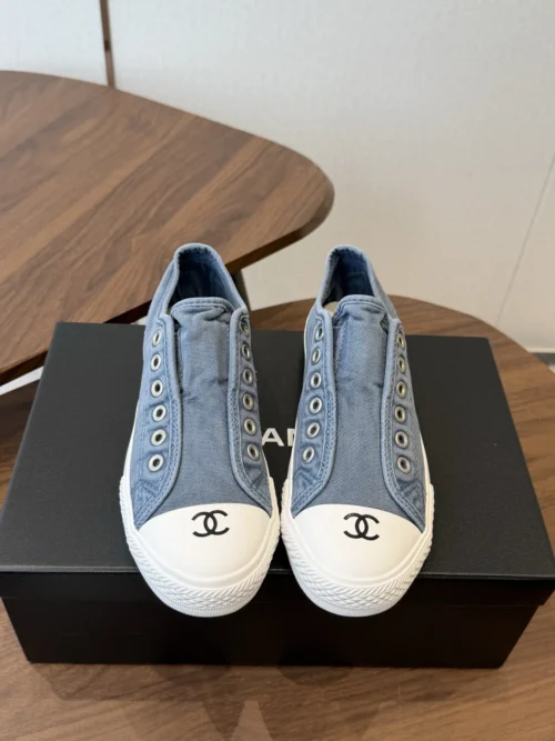 Chanel Canvas Canvas Sneakers