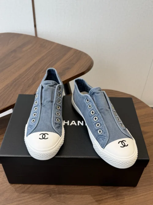 Chanel Canvas Canvas Sneakers