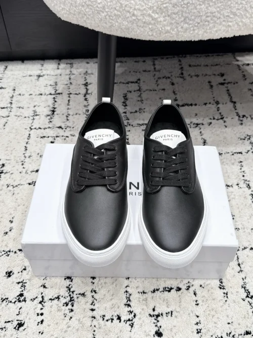 Givenchy Low-Top Sneakers