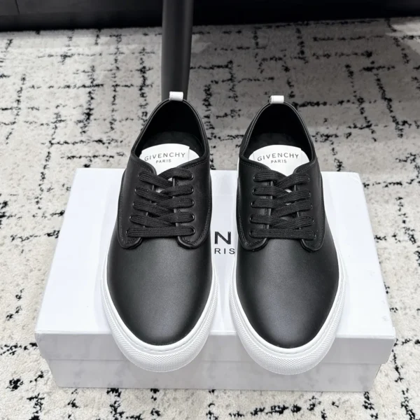 Givenchy Low-Top Sneakers