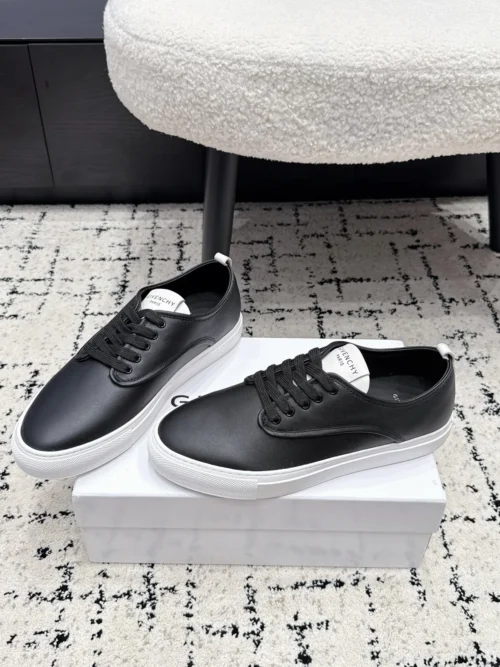 Givenchy Low-Top Sneakers