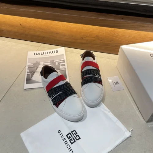 Givenchy Low-Top Sneakers