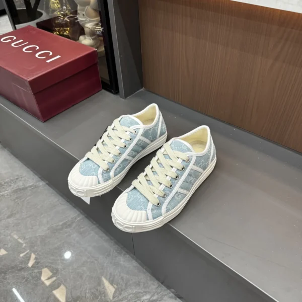 SHGUCCI0095-01 Gucci Canvas Low-Top Sneakers