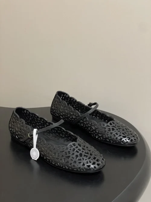 Hermes Leather Chain-Detail Mary Jane Shoes