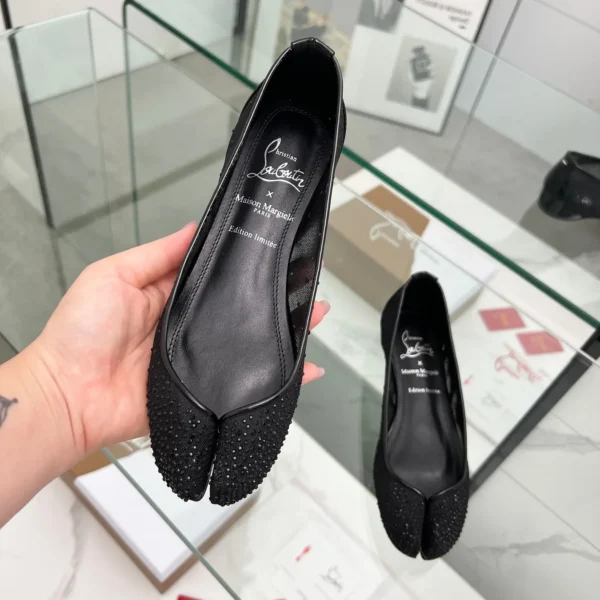 SHLOUBOUTIN0048-01 Christian Louboutin Flats