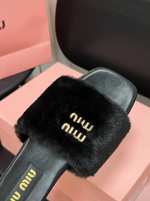 Miu Miu Slides