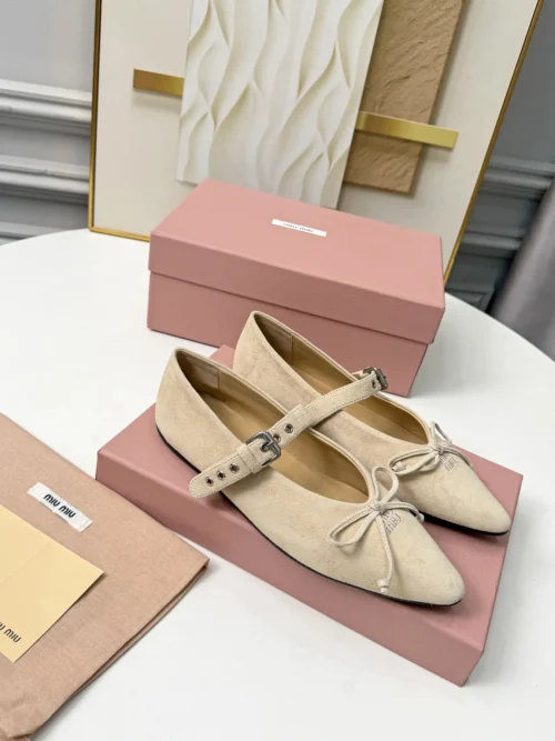 Miu Miu Pointed-Toe Bow-Detail Mary Jane Shoes
