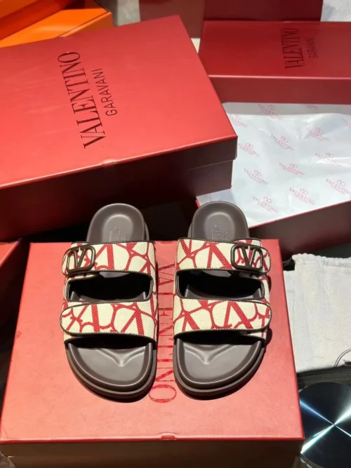 Valentino Slides