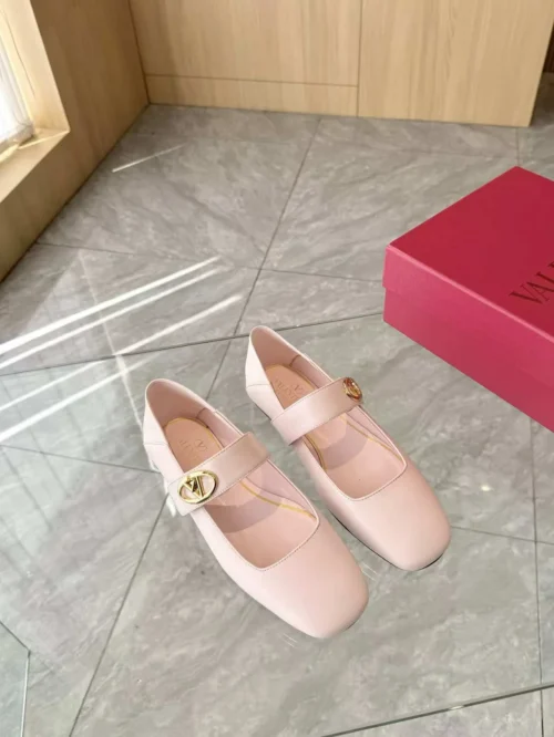 Valentino Flats