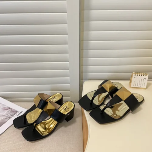 Valentino Slides