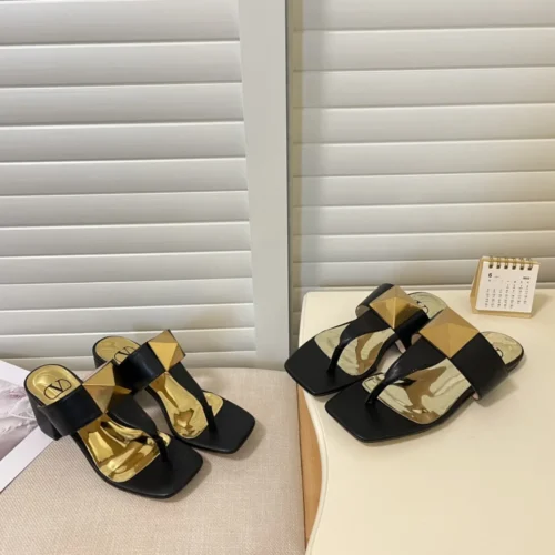 Valentino Slides