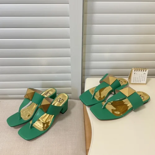 Valentino Slides