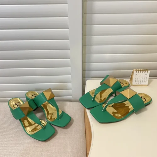 Valentino Slides