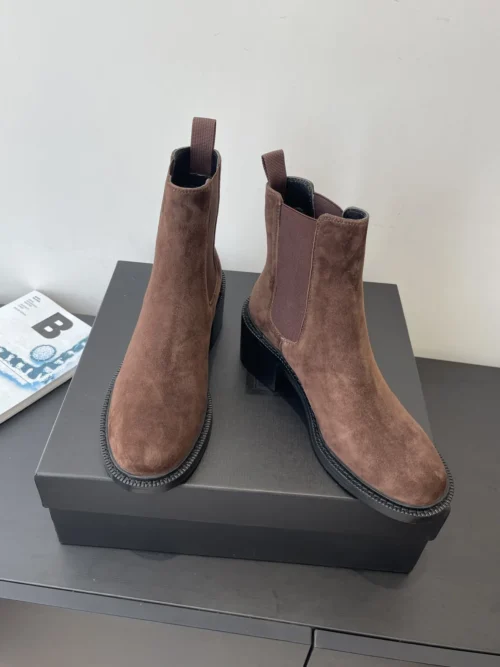 Saint Laurent Chelsea Boots