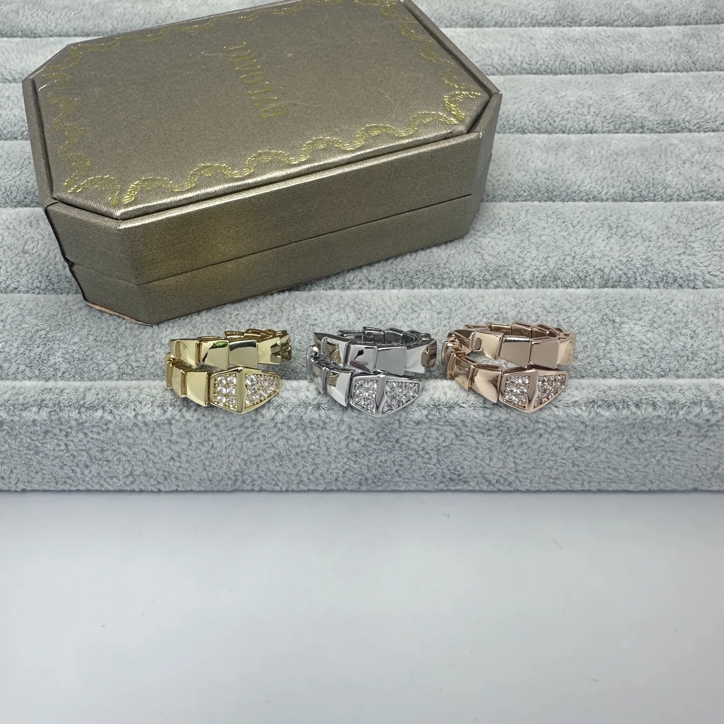 Bvlgari Snake Pavé Ring