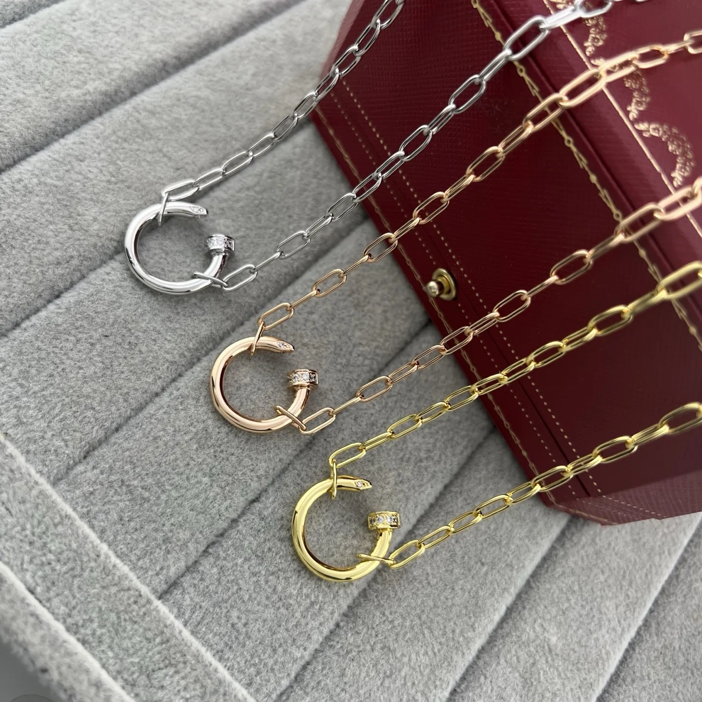 JWCARTIER0015-01 Cartier Nail Necklace