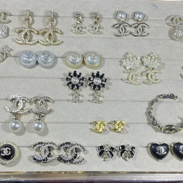 JWCHANEL0008-01 Chanel Stud Earrings Collection