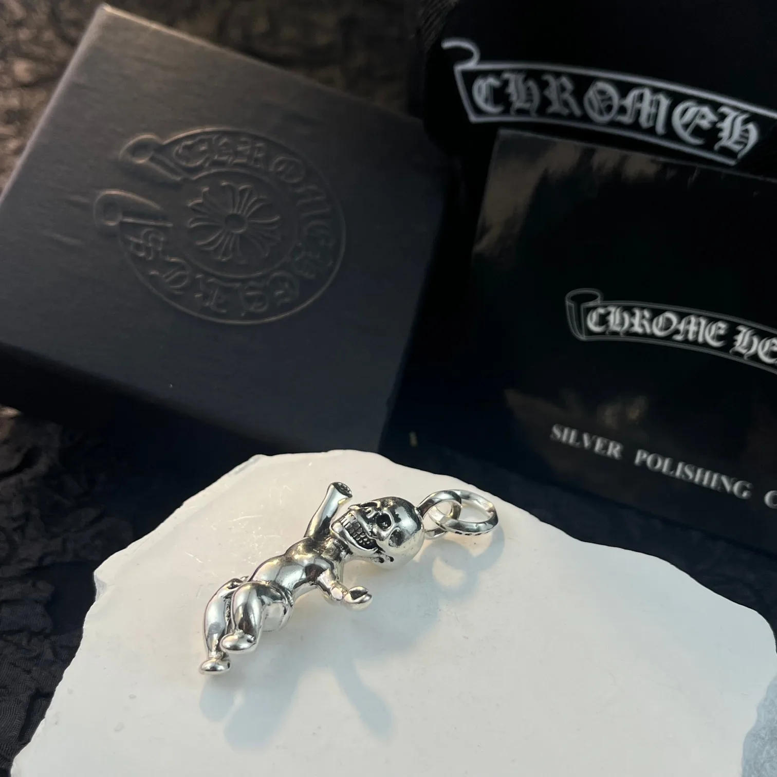 JWCHROMEHEARTS0012-01 Chrome Hearts Pendant Necklace