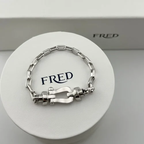 Fred Horseshoe Polished Bracelet