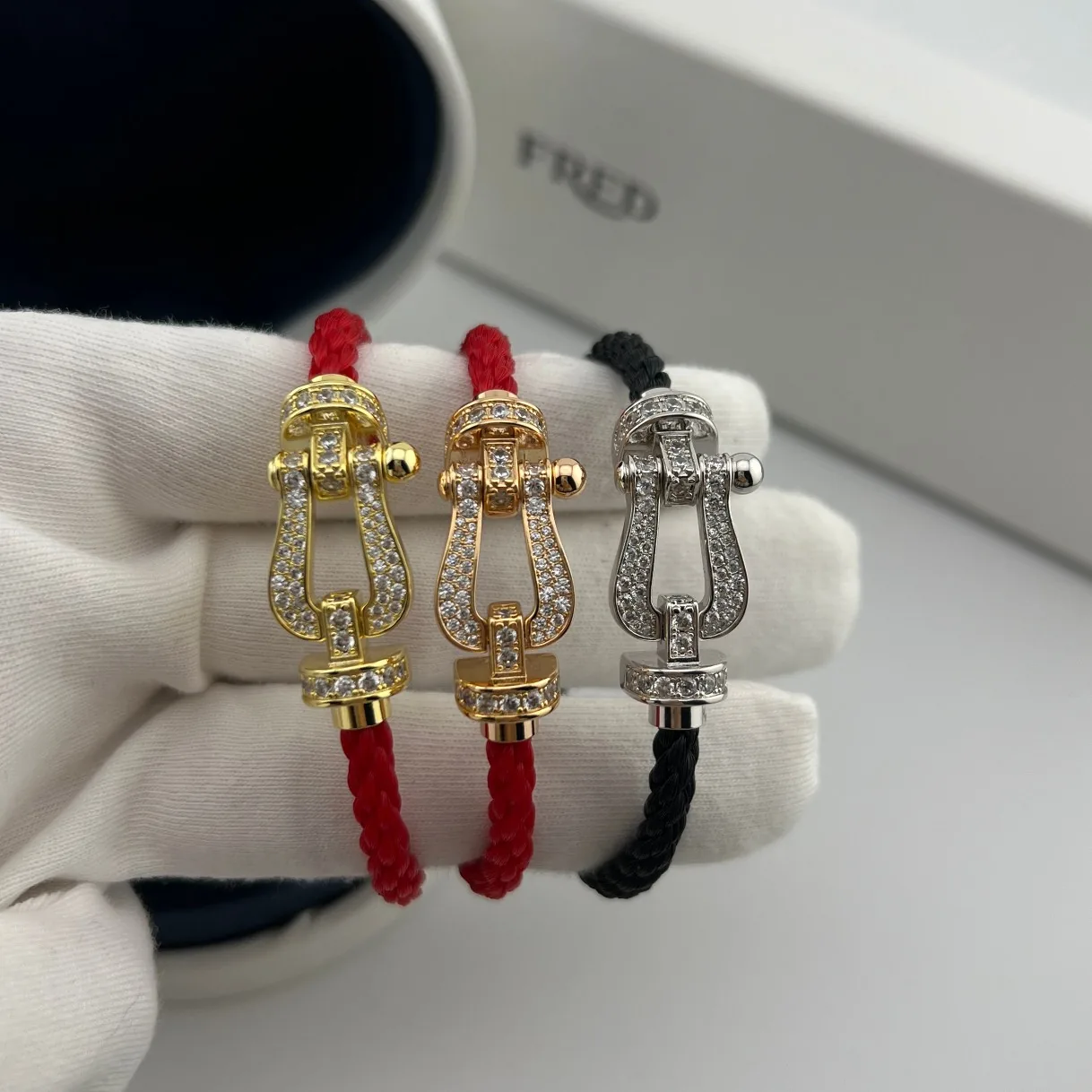 JWFRED0006-01 Fred Horseshoe Pavé Red Cord Bracelet