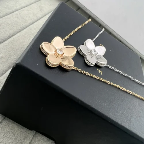 Graff Five-Petal Pavé Edge Pendant Necklace