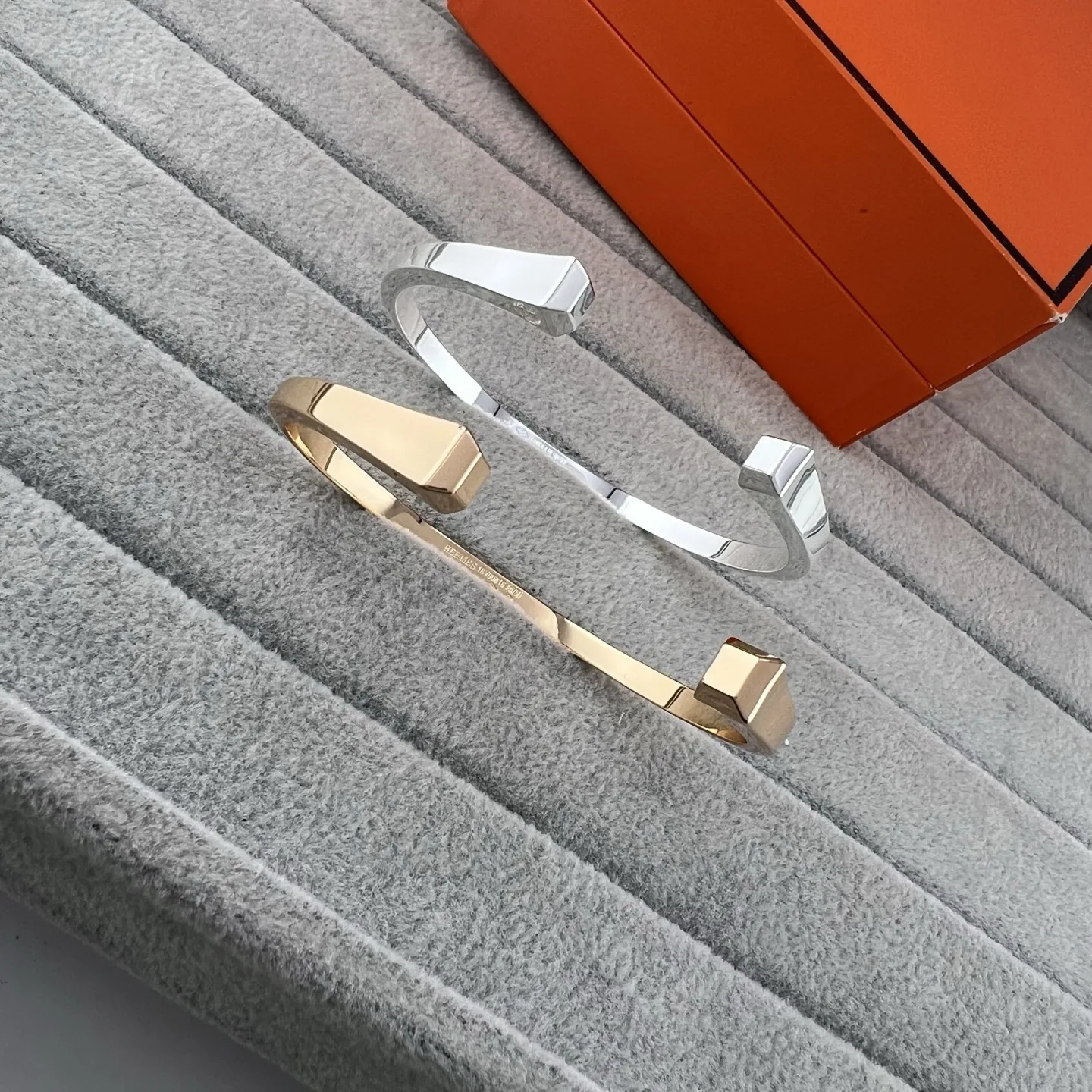 JWHERMES0059-01 Hermes Cuff Bracelet