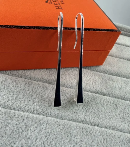 Hermes Polished Long Drop Earrings