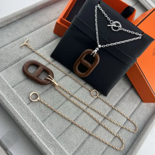 Hermes Anchor Link Pendant Necklace