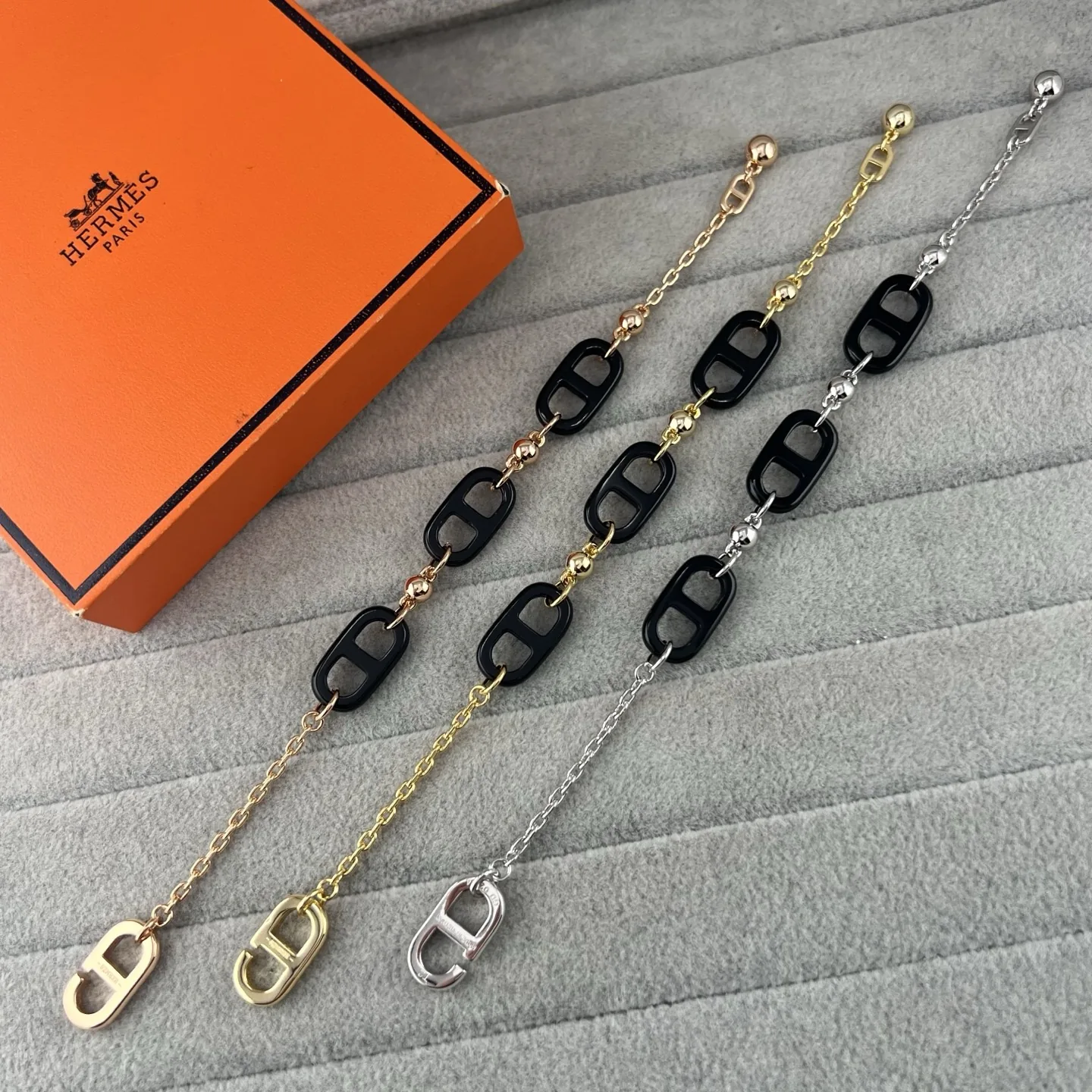 JWHERMES0134-01 Hermes Black Onyx Anchor Link Polished Bracelet