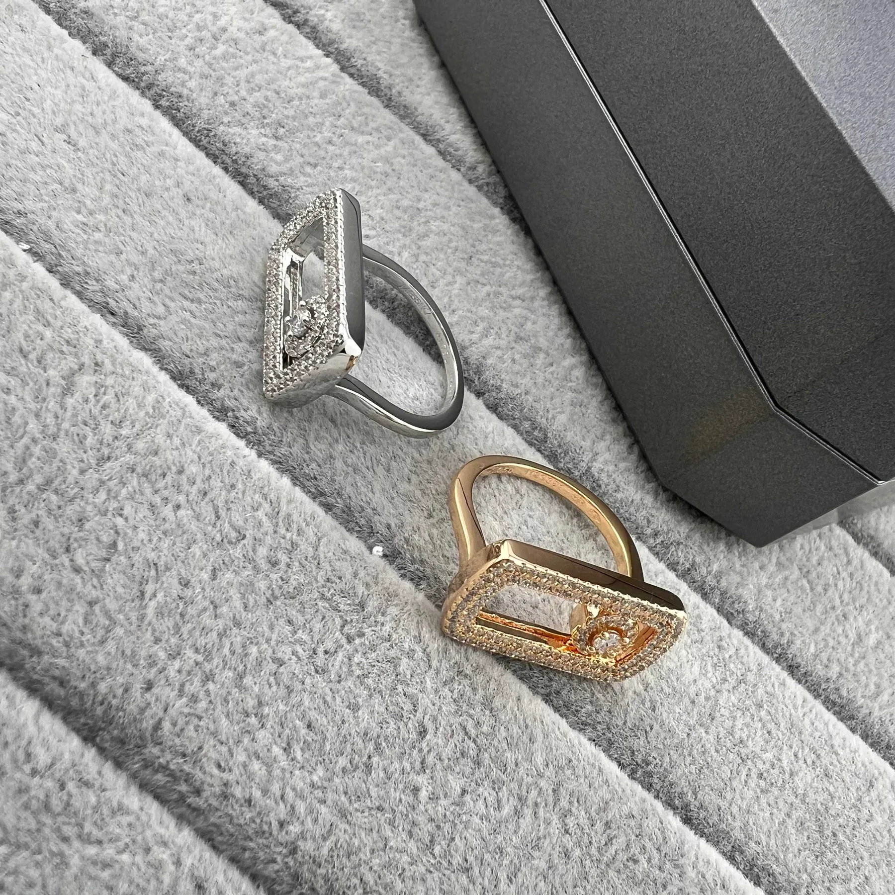 Messika Move Single-Stone Pavé Ring