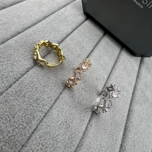 Messika Teardrop Stone-Accented Ring